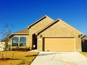 Gorgeous new home in Lake Worth TX hires garage door contractor at Action Garage Door for new installation in this upcoming neighborhood